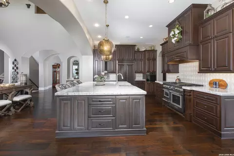 Kitchen - 325 River Rdg, Spring Branch, TX 78070 photo 2 of 5