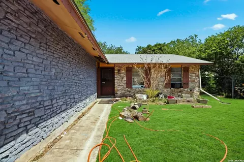 5675 Castle Glade, San Antonio, TX 78218