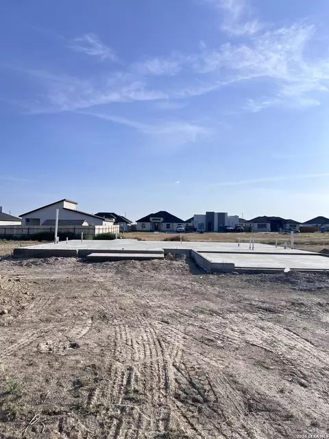 3176 Jacob Dr, Eagle Pass, TX 78852 photo 3
