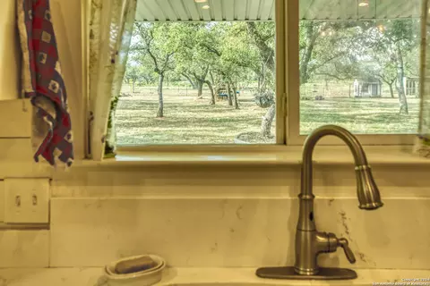 Kitchen - 623 Fm 1796, Utopia, TX 78884 photo 6 of 6