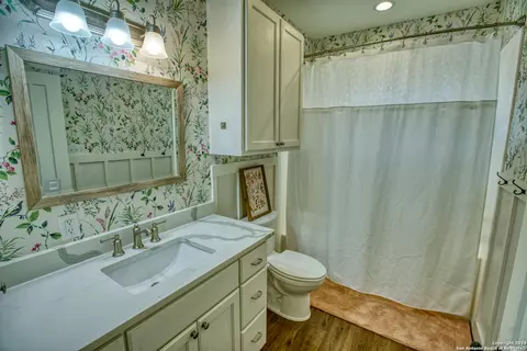 Bath - 623 Fm 1796, Utopia, TX 78884 photo 3 of 3
