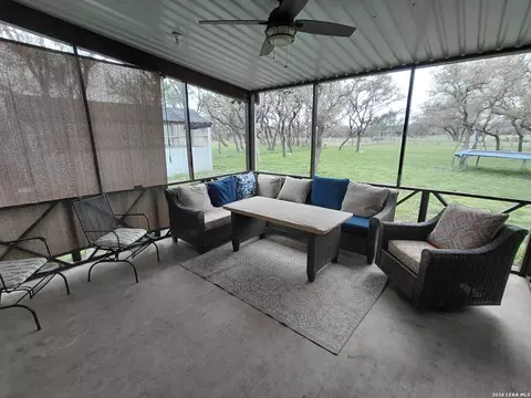 Exterior - 623 Fm 1796, Utopia, TX 78884 photo 3 of 10