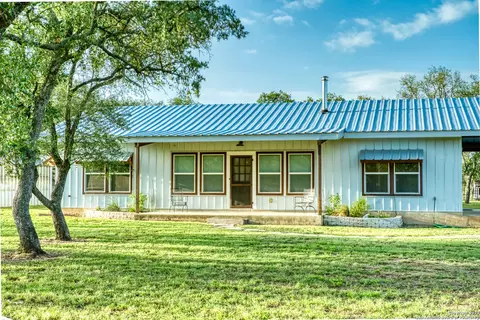 Exterior - 623 Fm 1796, Utopia, TX 78884 photo 9 of 10