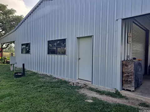 Exterior - 623 Fm 1796, Utopia, TX 78884 photo 10 of 10