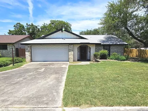 11243 El Sendero St, San Antonio, TX 78233