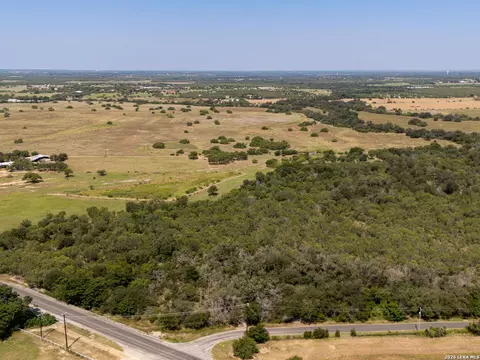 16819 S Evans N, Von Ormy, TX 78073 photo 6