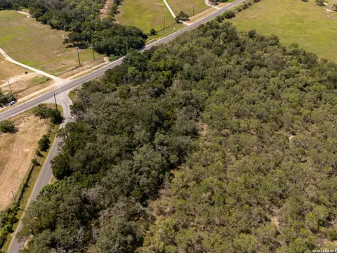 16819 S Evans N, Von Ormy, TX 78073 photo 3