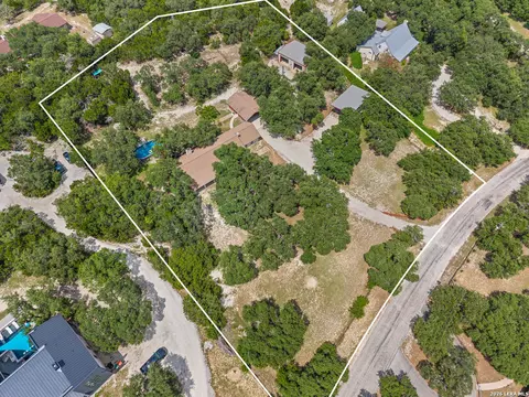 104 Rusty Ln, Boerne, TX 78006