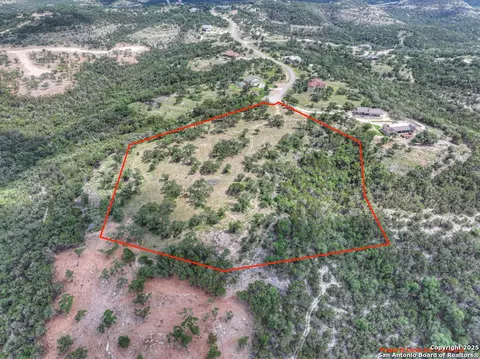 338 Sheridan Dr, Canyon Lake, TX 78133