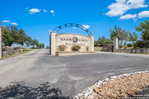113 Manuel Herrera, Blanco, TX 78606 photo 9