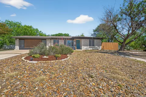 225 Harriett Dr, San Antonio, TX 78216