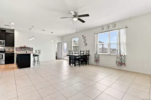 6187 Poinsettia, New Braunfels, TX 78132