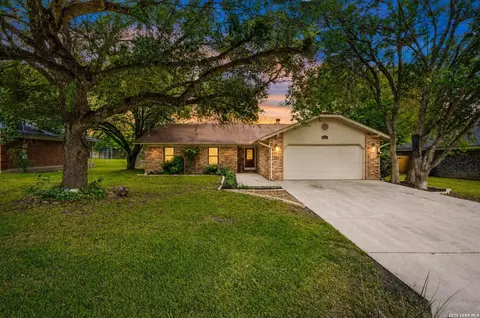 1546 Camellia Ln, New Braunfels, TX 78130