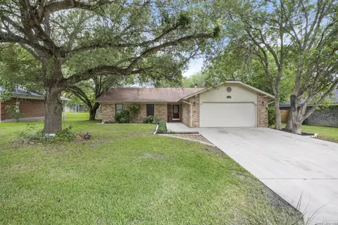 1546 Camellia Ln, New Braunfels, TX 78130
