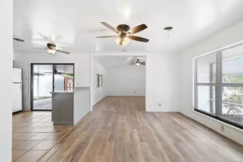 3602 Van Dyke Dr, San Antonio, TX 78218