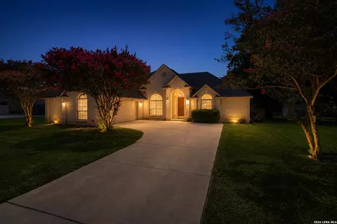 8408 Traciney Blvd, San Antonio, TX 78255