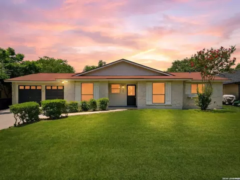 6835 Twin Lake Dr, San Antonio, TX 78244