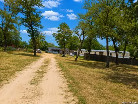 411 Peaceful Ln, San Antonio, TX 78264