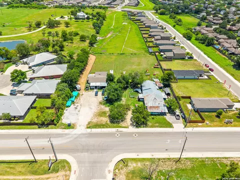 310 Alves Ln, New Braunfels, TX 78130
