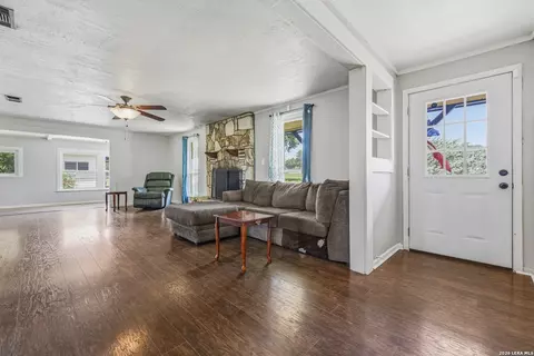 Living - 1628 County Road 357, Utopia, TX 78884 photo 7 of 7