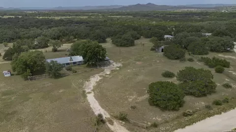 View/Area - 1628 County Road 357, Utopia, TX 78884 photo 9 of 13