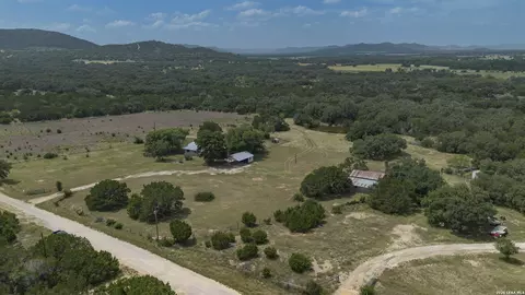View/Area - 1628 County Road 357, Utopia, TX 78884 photo 7 of 13