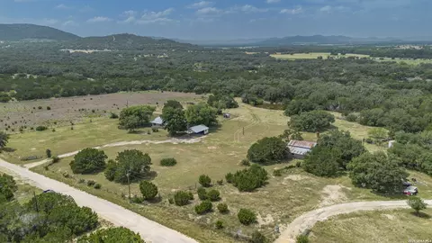 View/Area - 1628 County Road 357, Utopia, TX 78884 photo 2 of 13
