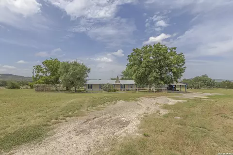 Exterior - 1628 County Road 357, Utopia, TX 78884 photo 1 of 9