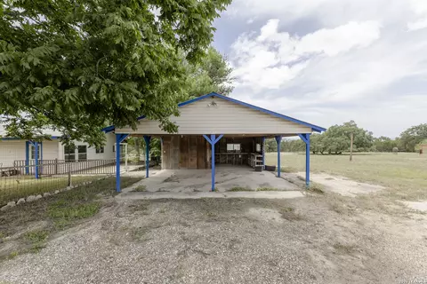 Exterior - 1628 County Road 357, Utopia, TX 78884 photo 6 of 9