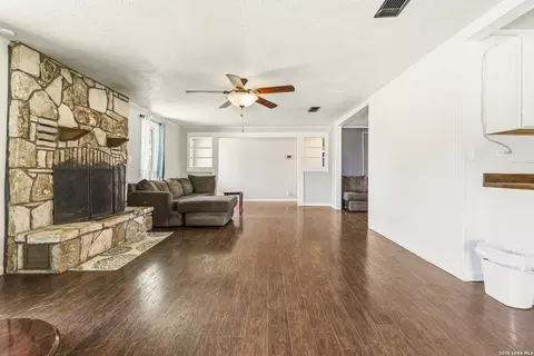 Living - 1628 County Road 357, Utopia, TX 78884 photo 4 of 7