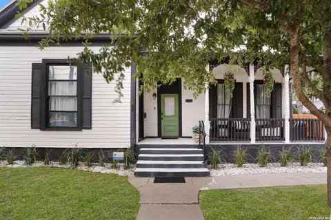 1712 N Pine St, San Antonio, TX 78208