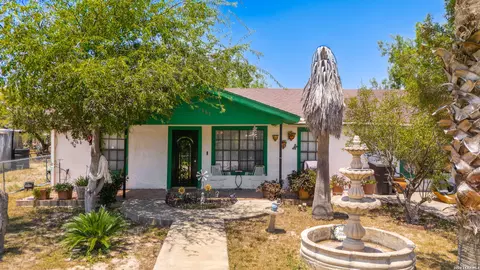 Exterior - 1265 Duffy St, Eagle Pass, TX 78852 photo 2 of 6