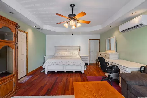 Bedroom - 1265 Duffy St, Eagle Pass, TX 78852 photo 4 of 10