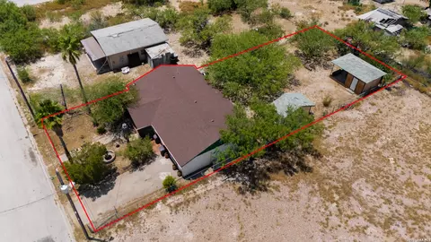 View/Area - 1265 Duffy St, Eagle Pass, TX 78852 photo 2 of 4