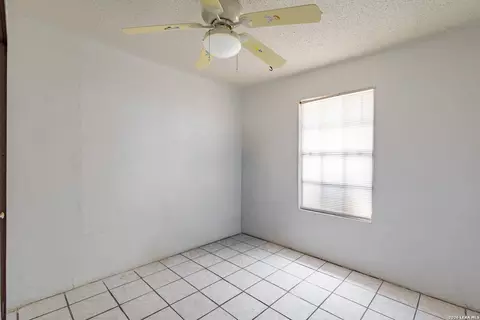 Bedroom - 1265 Duffy St, Eagle Pass, TX 78852 photo 7 of 10