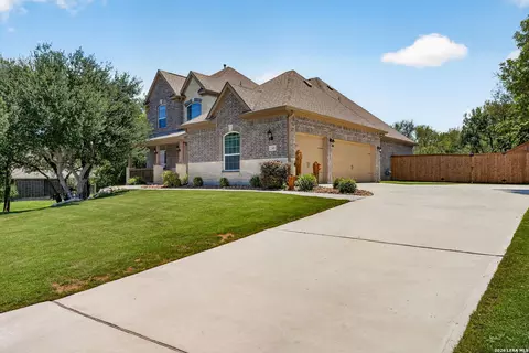 183 Lantana Path, Castroville, TX 78009
