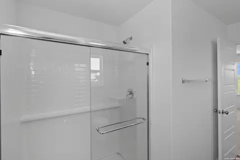 Bath - 1222 Punta Mita St, Converse, TX 78109 photo 2 of 2