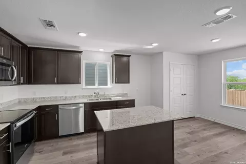 Kitchen - 1222 Punta Mita St, Converse, TX 78109 photo 3 of 5