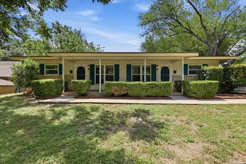3220 Urban Crest Dr, San Antonio, TX 78209
