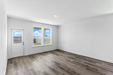 Living - 1239 Toro Playa, Converse, TX 78109 photo 5 of 5