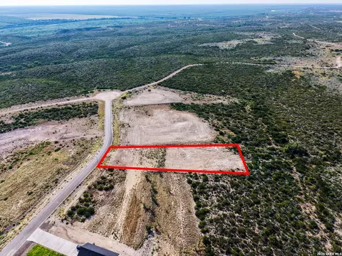 552 Paseo Del Lago, Eagle Pass, TX 78852 photo 5