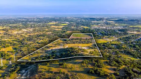331 Suniland, Fredericksburg, TX 78624