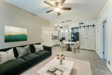 8655 Datapoint Dr #203B, San Antonio, TX 78229