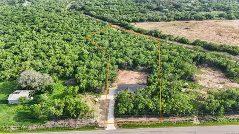 View/Area - 697 County Road 664, Devine, TX 78016 photo 5 of 5