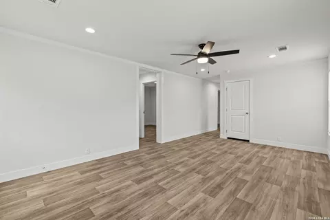 Living - 697 County Road 664, Devine, TX 78016 photo 2 of 2