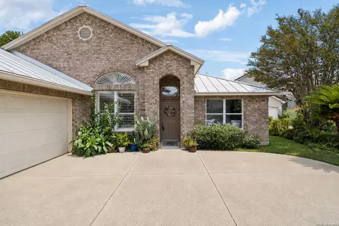 104 Oakwell Farms Pkwy, San Antonio, TX 78218