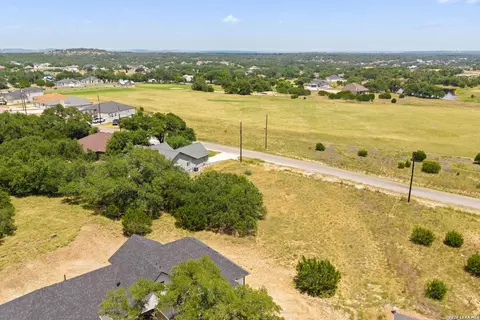 223 Peter Kleid Loop, Blanco, TX 78606 photo 5