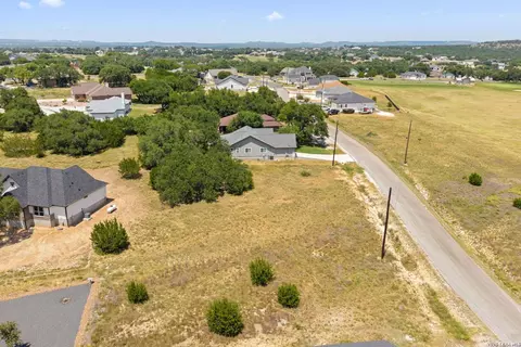 223 Peter Kleid Loop, Blanco, TX 78606 photo 4