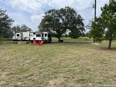 3084 Cr 442, Stockdale, TX 78160