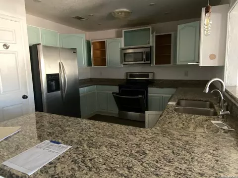 Kitchen - 346 Falcon, Eagle Pass, TX 78852 photo 1 of 2
